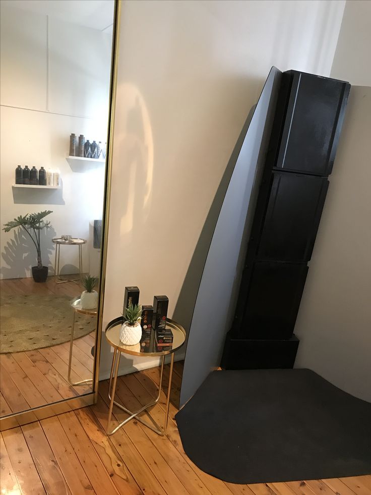 Spray Tan Home Studio, Spray Tan Instagram, Spray Tan Boutique, Tan Salon, Spray Tan Studio Decor, Home Spray Tan Studio, At Home Spray Tan Room, Tanning Room Ideas, Spray Tan Set Up