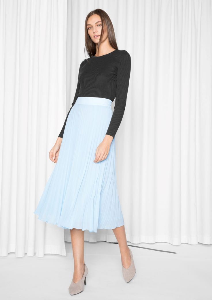 & Other Stories image 3 of Pleated Skirt in Light Blue Light Blue Midi Skirt, Blue Midi Pleated Skirt, Light Blue Pleated Skirt Outfit, Blue Midi Skirt Outfit, Blue Skirt Outfits, Long Blue Skirts, Dark Outfit, Light Blue Skirts, Blue Midi Skirt