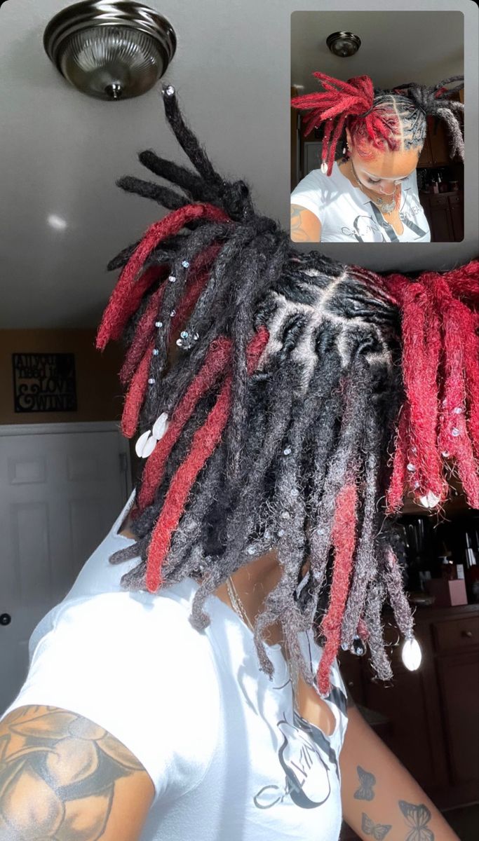 Skunk Hair Dreads, Half And Half Colored Locs, Colors To Dye Your Locs Black Women, Dread Color Combos, Half And Half Dyed Locs, Loc Color Combo, Half And Half Hair Color Locs, Split Dye Dreads, Skunk Stripe Locs Black Women