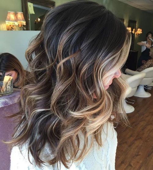 Brunette Hair Balayage with highlights - Balayage for dark hair Tmavý Blond, Brunette Balayage, Fall Hair Color For Brunettes, Brunette Balayage Hair, Beautiful Brunette, Balayage Brunette, Brown Blonde Hair, Ombre Hair Color, Long Wavy Hair