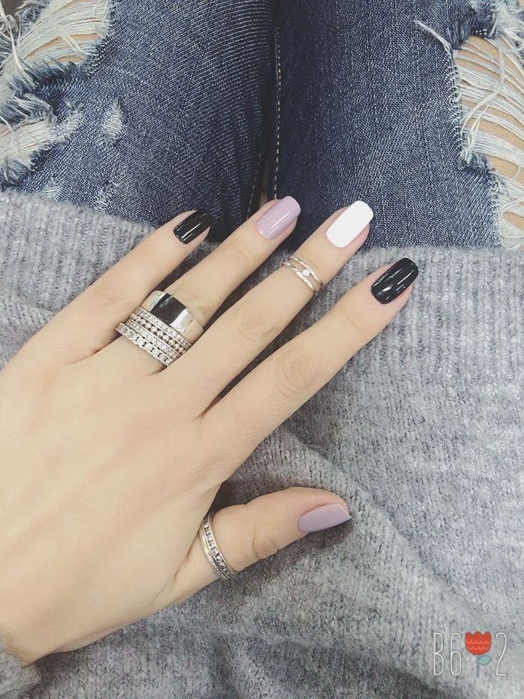 White Nail Designs, Super Nails, Dark Nails, Trendy Nail Art, Gorgeous Nails, Love Nails, Nails Art, Spring Floral, Trendy Nails