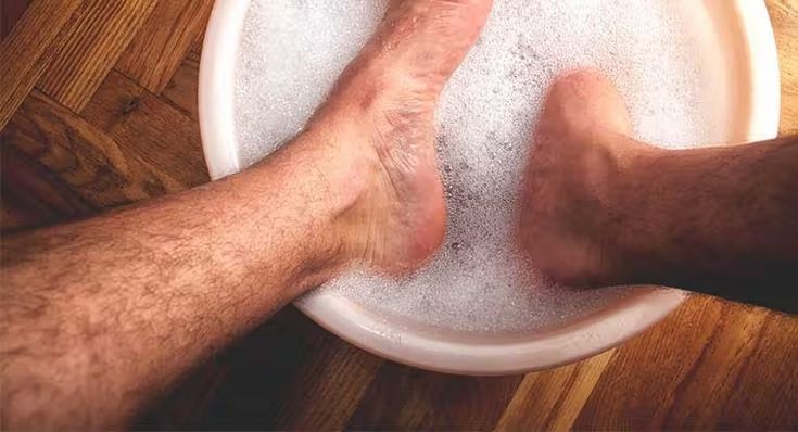 Treating ingrown toenails as soon as they occur can help prevent infection. Here are 9 remedies that may be used to treat mild to severe cases. Ingrown Toenail Remedies, Swelling Remedies, Baking Soda Facial, Toenail Pain, Infected Toenail, Toenail Removal, High Blood Sugar Symptoms, Baking With Coconut Oil, Natural Hair Removal