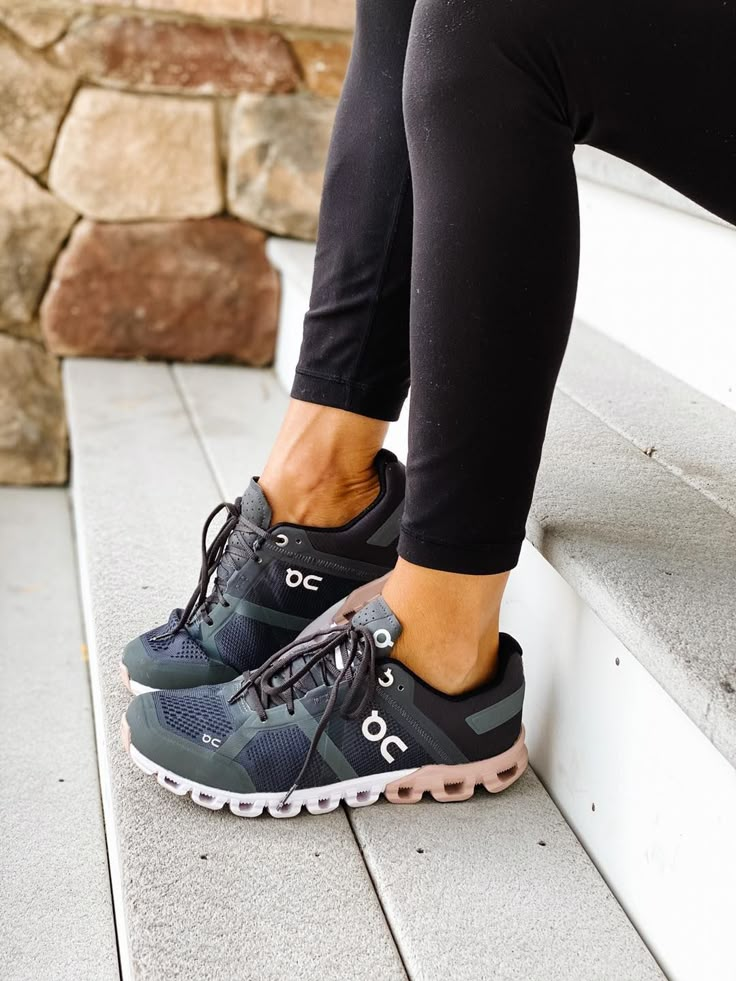 the motherchic wearing ON cloud sneakers Cloudswift Running Shoe Outfit, On Cloud X Shoes Running Women, On Shoes Running Women, On Womens Shoes, On Cloud Hiking Shoes, On Cloud Nurse Shoes, Womens On Cloud Shoes Outfit, Women On Cloud Shoes, One Cloud Shoes