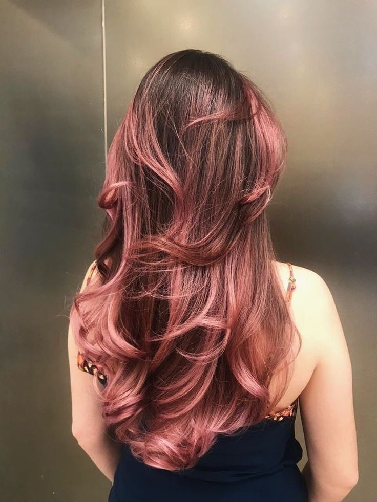 Unique Hair Highlights, Brown Hair With Pop Of Color, Light Pink And Brown Hair, Pink On Brown Hair, Light Brown Hair With Pink Highlights, Brown Hair Pink Highlights, Pink Highlights In Brown Hair, Faded Pink Hair, Brown Hair With Pink Highlights