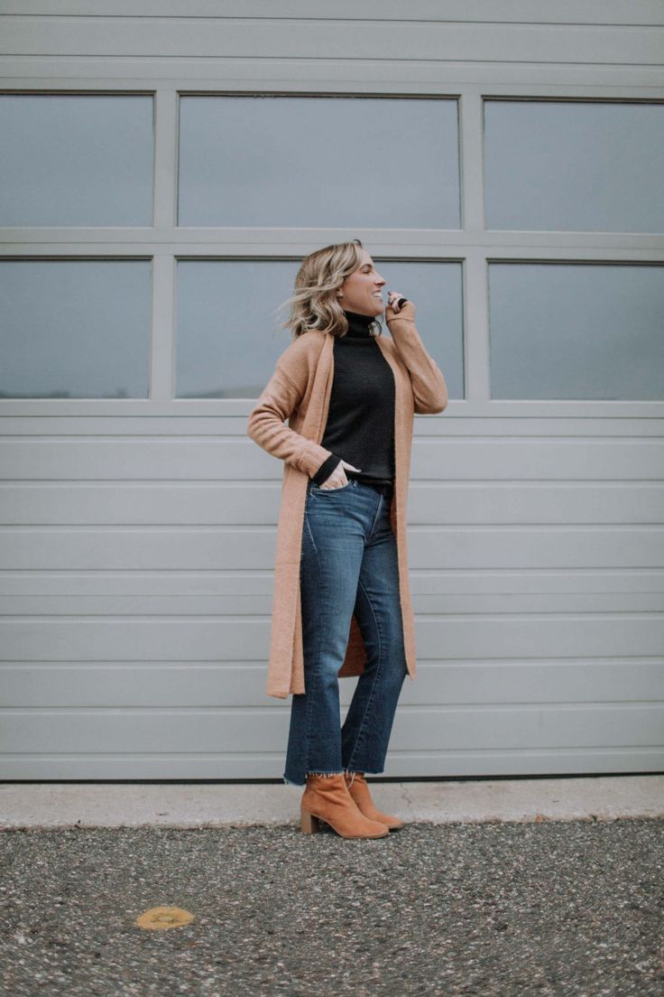 How This Michigan Girl Wears Cropped Jeans In Winter | The Mom Edit Women’s Jeans Outfits Winter, Winter Jeans Outfit 2022, Ankle Boot Cut Jeans Outfit, Crop Jeans In Winter, Shoes To Wear With Cropped Jeans Winter, Cropped Bootcut Jeans Outfit Fall, Cropped Bootcut Jeans Outfit Winter, Straight Cropped Jeans Outfit Winter, Black Crop Jeans Outfit Winter