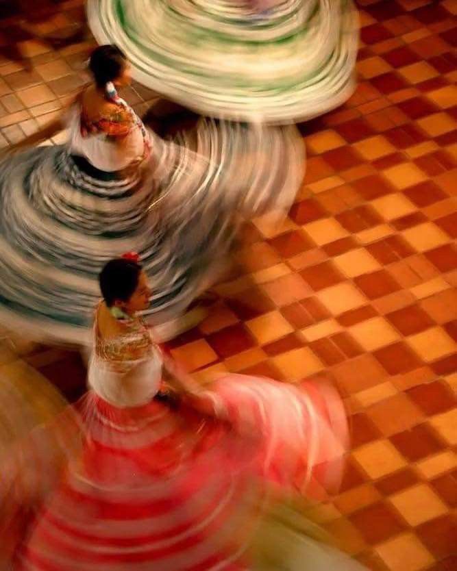 Ballet Folklorico, Jitterbug, Shall We Dance, Melodrama, We Are The World, Mexican Culture, Dance Art, Mexican Art, Just Dance