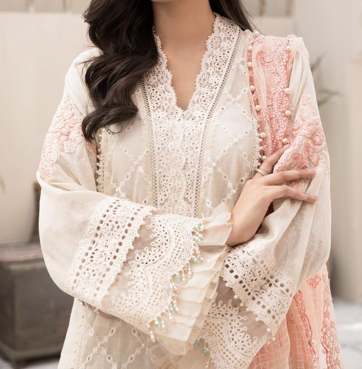 Necklines For Kurtis With Laces, Cutwork Fabric Dress, Chicken Lace Kurti Designs, White Lace Neck Design Kurti, Chikenkari Dress Ideas Pakistani, White Chicken Suit Designs, Chikenkari Dress Ideas, Lace Designs On Suits, Lace Suit