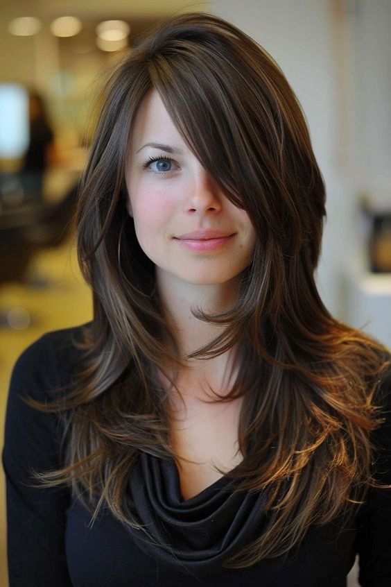 Long Layered Bob, Cortes De Cabello, Layered Hair With Bangs, Layered Bob, Hair Color And Cut, Haircut For Thick Hair, Long Layered Hair, Fall Hair Color, Popular Hairstyles