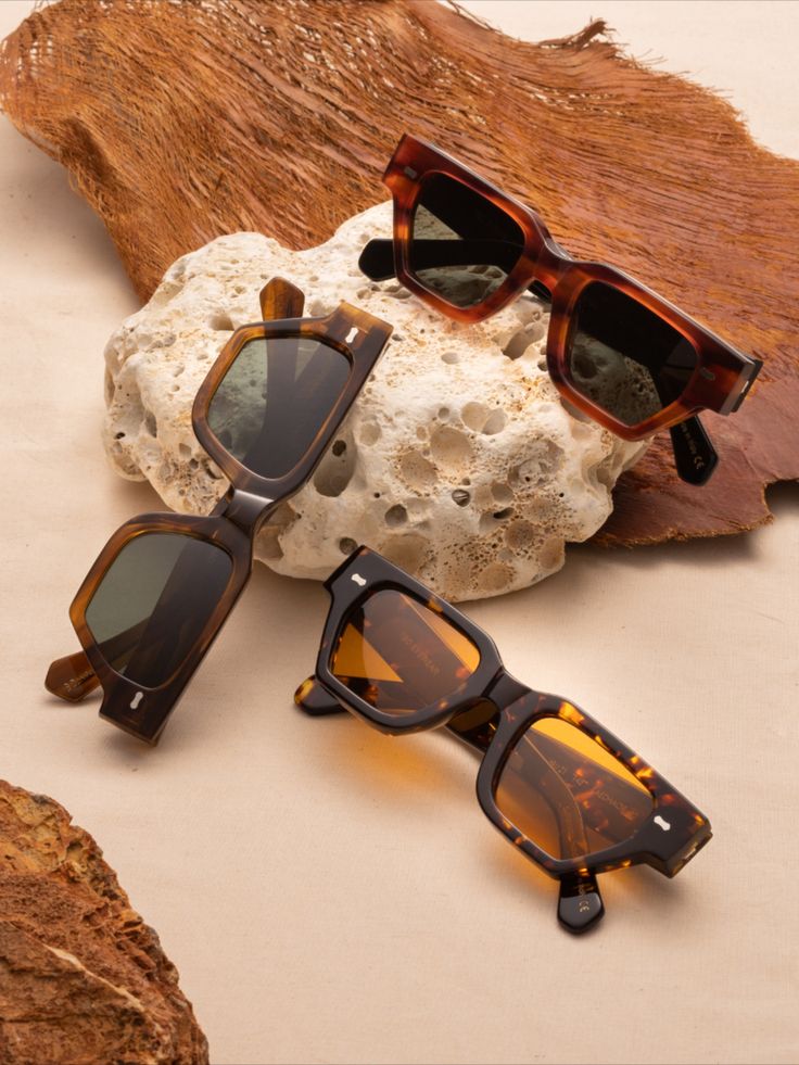 Discover TBDEyewear's Raso Collection! 🕶️ Three unique models - Bicolor, Dark Havana, and Earth Bio - featuring environmentally conscious design. #TBDEyewear #Sustainability #Sunglasses #MadeInItaly Luca Artwork, Sunglasses Product Photography, Sunglasses Shoot, Optician Marketing, Blank Wallpaper, Spa Bathroom Decor, Eyewear Photography, Sunglasses Display, Artisanal Design