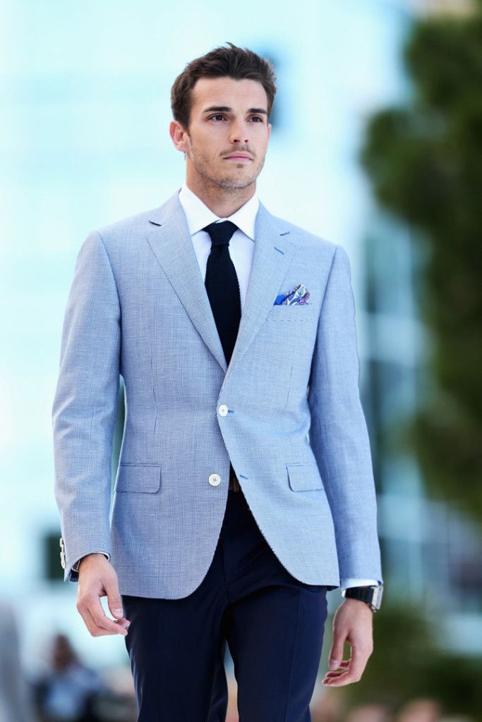 The Perfect Blue for when You Say I Do!  Blue Groom Suits  ~  we ❤ this! moncheribridals.com Light Blue Blazer Outfit, Blue Blazer Outfit Men, Fashion Spain, Blue Blazer Outfit, Terno Slim Fit, Man Coat, Lounge Fashion, Light Blue Blazer, Light Blue Suit