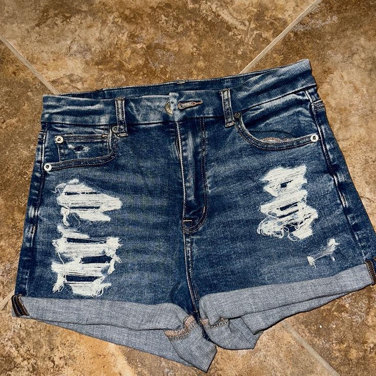 Brand New - Never Worn Perfect Condition American Eagle Black Jeans, Acid Wash Shirt, Boyfriend Jean Shorts, American Eagle Jean Shorts, Mom Jeans Shorts, Shorts American Eagle, Black Jean Shorts, Festival Shorts, White Denim Shorts