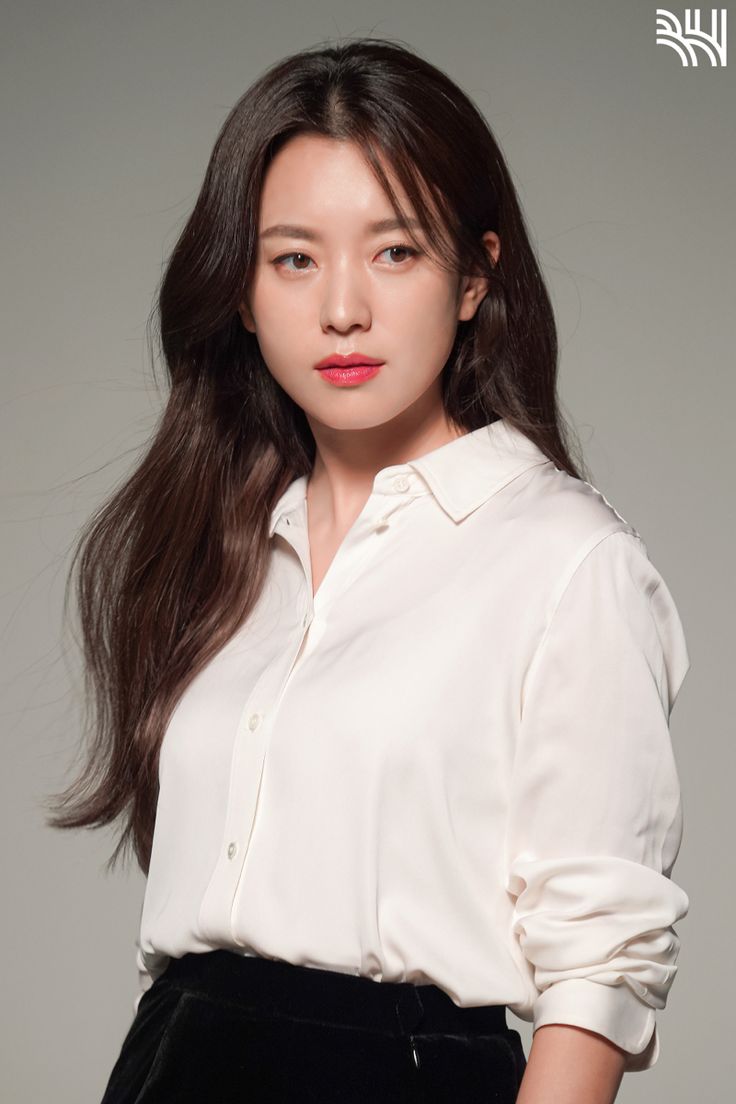 Korean Actors Women Kdrama, Han Hyo Joo Photoshoot, Asian Faceclaims, Older Actresses, Cha Tae Hyun, Girls White Shirt, Hyo Joo, Han Hyo Joo, Korean Actresses