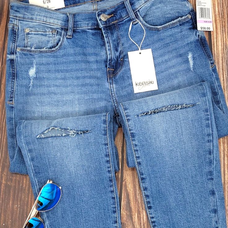 Nwt, Kensie, The Effortless Skinny Crop, Size 6/28. Kensie Jeans, Crop Jeans, Cropped Jeans, Jeans Size, Color Blue, Women Jeans, Size 6, Women Shopping, Blue