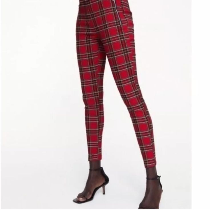 New With Tags Size Small Chic Stretch Plaid Bottoms, Chic Fitted Plaid Bottoms, Trendy Fitted Plaid Pants, Casual Plaid Zara Bottoms, Trendy Plaid Zara Bottoms, Zara Casual Plaid Bottoms, Zara Casual High-waisted Leggings, Zara Casual Leggings, Casual High-waisted Zara Leggings