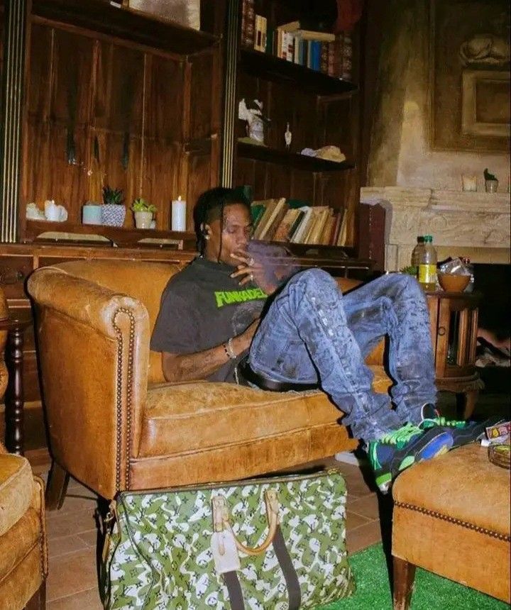 Travis Scott Scott Travis, Travis Scott Art, Travis Scott Aesthetic, Travis Scott Outfits, Travis Scott Iphone Wallpaper, Travis Scott Fashion, Travis Scott Concert, Travis Scott Wallpapers, Rap Wallpaper