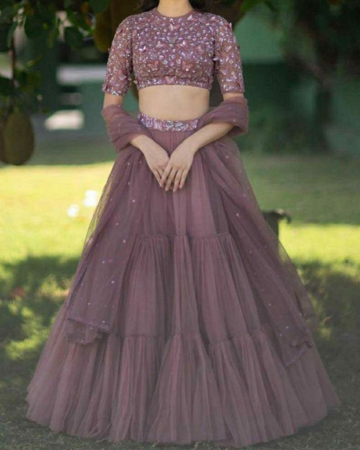 Lehenga Designs Latest, Ruffle Lehenga, Crop Top Lehenga, Simple Lehenga, Floral Frocks, Gown Party Wear, Indian Outfits Lehenga, Long Gown Design, Lehenga Designs Simple