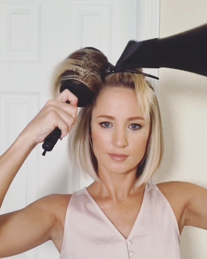 How To Blowout Hair Tutorials, How To Style A Straight Bob, Blowout For Fine Hair, Drying Hair Tips, Blow Dry Shoulder Length Hair, Blow Drying Short Hair, Hair Drying Tips, Hair Blow Drying Tips, Blow Dry Hair Technique