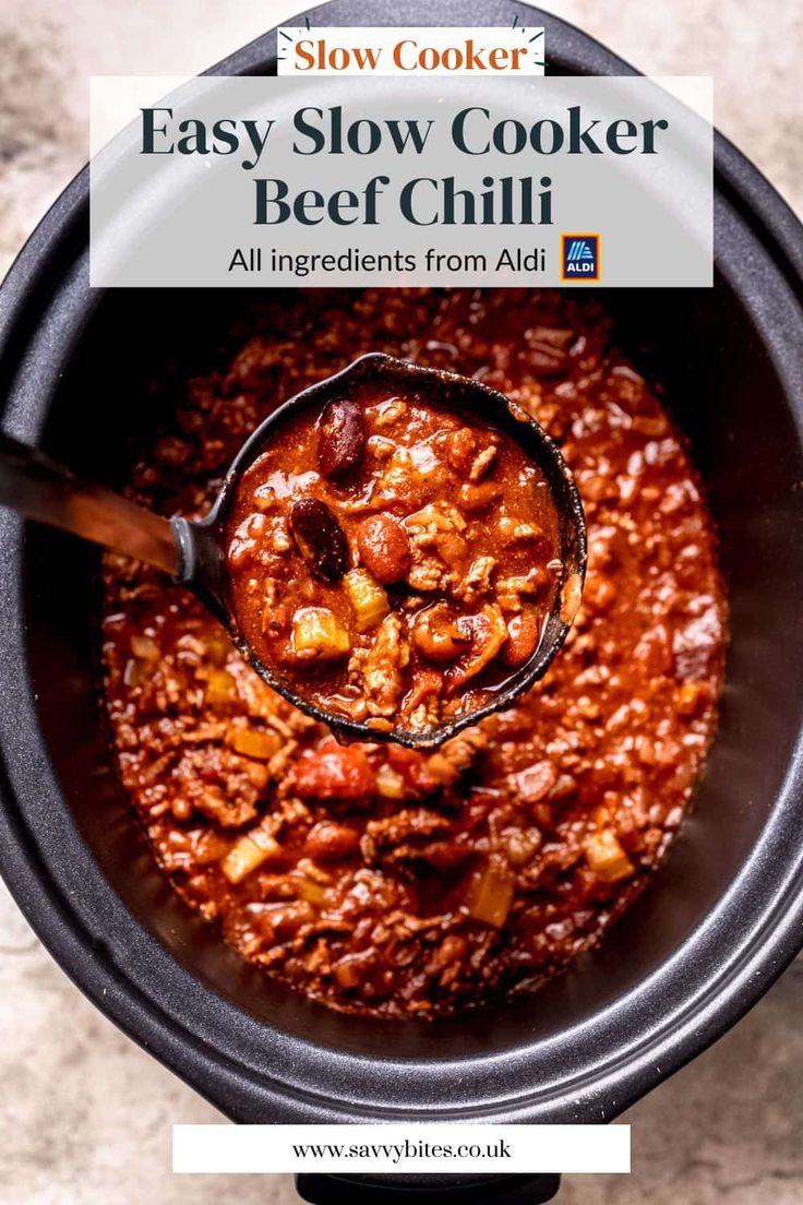 slow cooker beef chili recipe with text overlay