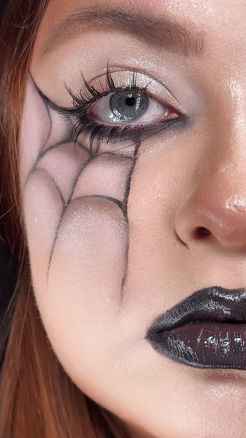 Poland, Warsaw on Instagram: "Glitter spider web makeup tutorial🕷️🕸�️✨ #spiderwebmakeup #spidermakeup #halloweenmakeup #artmakeup #creativemakeup" Halloween Spider Face Makeup, Halloween Makeup Looks Spider Web, Spider Man Face Makeup, Simple Halloween Makeup Spider, Web Makeup Halloween, Simple Spiderweb Makeup, Spiderweb Makeup Looks, Halloween Spiderweb Makeup, Black Widow Spider Makeup