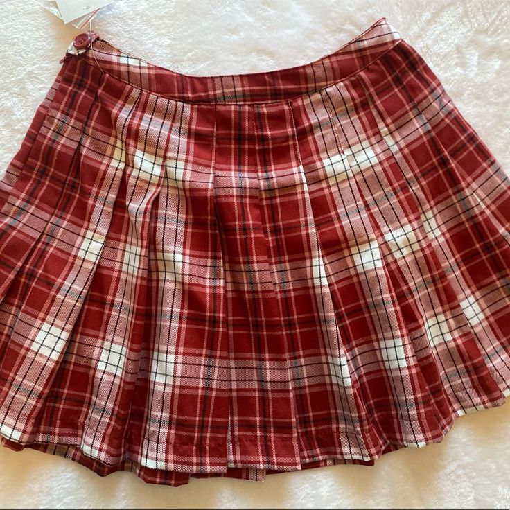 Pleaded Red (Multi Colored) Skirt Side Button And Zipper Forever 21 Size S New With Tags Red Mini Length Bottoms For School, Red Mini Bottoms For School, Preppy Red Fitted Skort, Red Pleated Skirt For School In Spring, Casual Red Flared Skirt, Red Skort For School In Spring, Red High Waist Casual Pleated Skirt, Red Cotton Pleated Mini Skirt, Preppy Fitted Red Mini Skirt