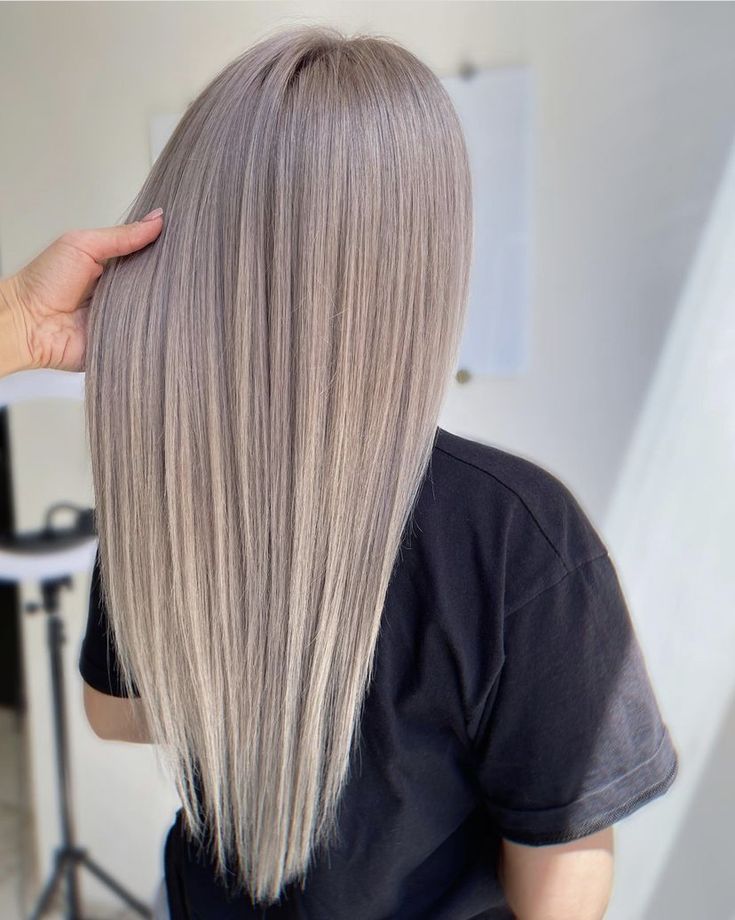 White Sand Hair Color, Pearl Ash Blonde Hair, Dark Ash Blonde Hair With Highlights, Pretty Hair Color Ideas, Cold Blonde Hair, Light Ash Blonde Hair Color, Blond Cenușiu, Cold Blonde, Light Ash Blonde Hair