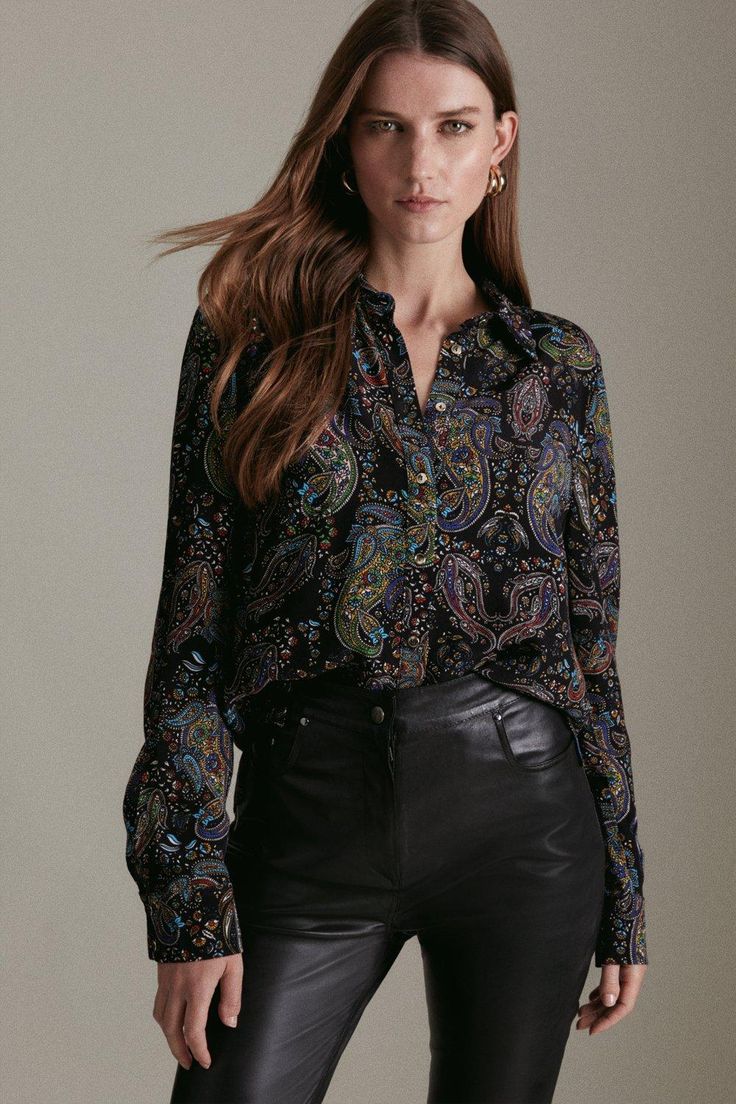 Paisley Blouse Outfit, Paisley Outfits Women, Paisley Shirt Outfit, Paisley Print Outfit, Paisley Print Shirt, Ladies Clothes Fashion, Work Fits, Flower Bedding, Paisley Fashion