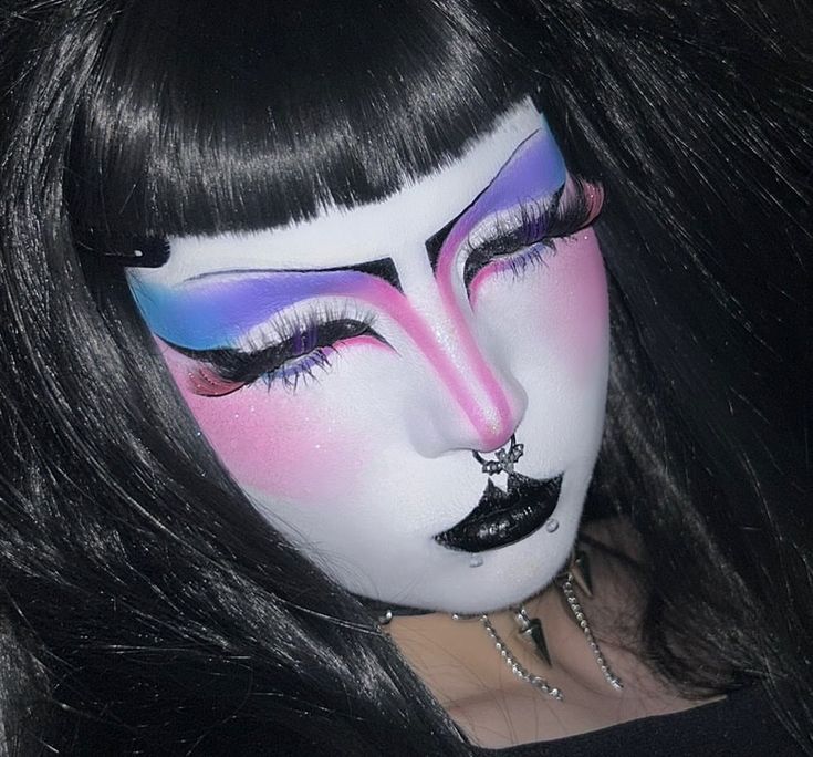 ꨄ 𝔇𝔯𝔞𝔠𝔲𝔩𝔞𝔲𝔯𝔞 2 ꨄ | bisexual trad goth look🩷��💜💙 ( I sketched it out on @mel_loves_her_cat rainbow trad goth look ) • contacts from @eyevos_official… | Instagram Goth Makeup Colorful, Pastel Goth Black Women, Pink Trad Goth Makeup, Goth Pink Makeup, Pink Trad Goth, Pastel Goth Makeup Looks, Trad Goth Makeup Template, Colorful Goth Makeup, Pink Goth Makeup