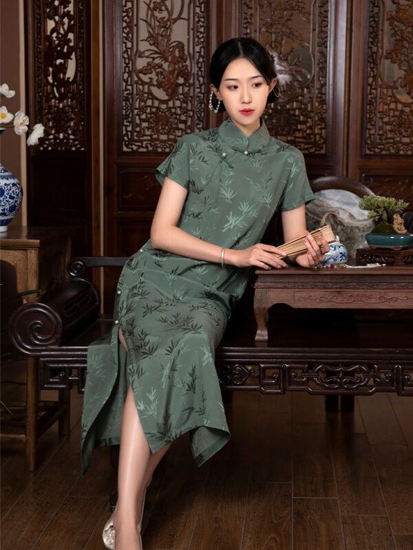 Size: XL Qipao Vintage, Vintage Cheongsam, Bamboo Leaf, Giving People, Green Bamboo, Cardigan Design, Cardigan Vintage, Qipao Dress, Cheongsam Dress