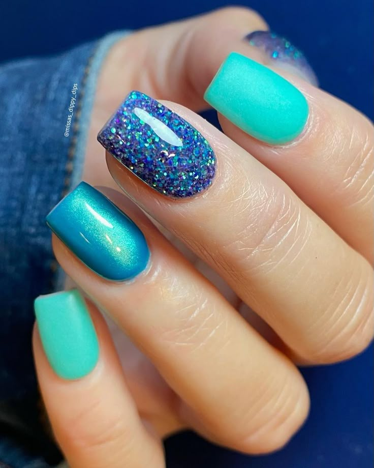 Missas_dippy_dips on Instagram: “It’s finally the weekend 🥳🥳 This Saturday I’m mani twinning with the lovely @chaosmanagerx4 🥰 She’s so talented and amazing so go check…” Hot Blue Nails, Summer Nails Dip, Mom Nails, Sns Nails Colors, New Nail Colors, Reflective Nails, Turquoise Nails, Nail Decor, Nails Blue