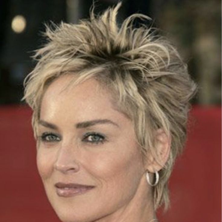 short hairstyles for over 50 fine hair Sharon Stone Hairstyles, Spikey Short Hair, Short Spiky Hairstyles, Spiky Hair, Shag Hairstyles, Sharon Stone, Haircut For Older Women, Penteado Cabelo Curto, Short Hairstyle