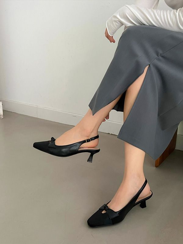 Editor's NotesVia sogno's shoes are versatile and perfect for everyday wear.- V-lined instep slingback mules- Color block modern square toe- Size adjustable with back strap- Kitten heel- Silk fabric combo- Knotted bow detailMeasurements(in.)- Size: KR 230MM (US 6) - KR 255MM (US 8.5)- Heel Height: 2 in.*Fits true to the size.Composition & Care- Lambskin/ Silk- The leather may have fine scratches and wrinkles- Professional shoe cleaning is neededDesigner- by Via sogno Chic Square Toe Slingback Sandals For Evening, Chic Evening Slingback Sandals With Square Toe, Spring Evening Slingback Pumps With Square Toe, Office Mules With Low Heel And Heel Strap, Spring Slingback Pumps With Square Toe, Low Heel Mules With Heel Strap For Office, Spring Square Toe Slingback Pumps, Square Toe Kitten Heels For Office In Spring, Party Slingback Pumps With Wrapped Heel And Square Toe