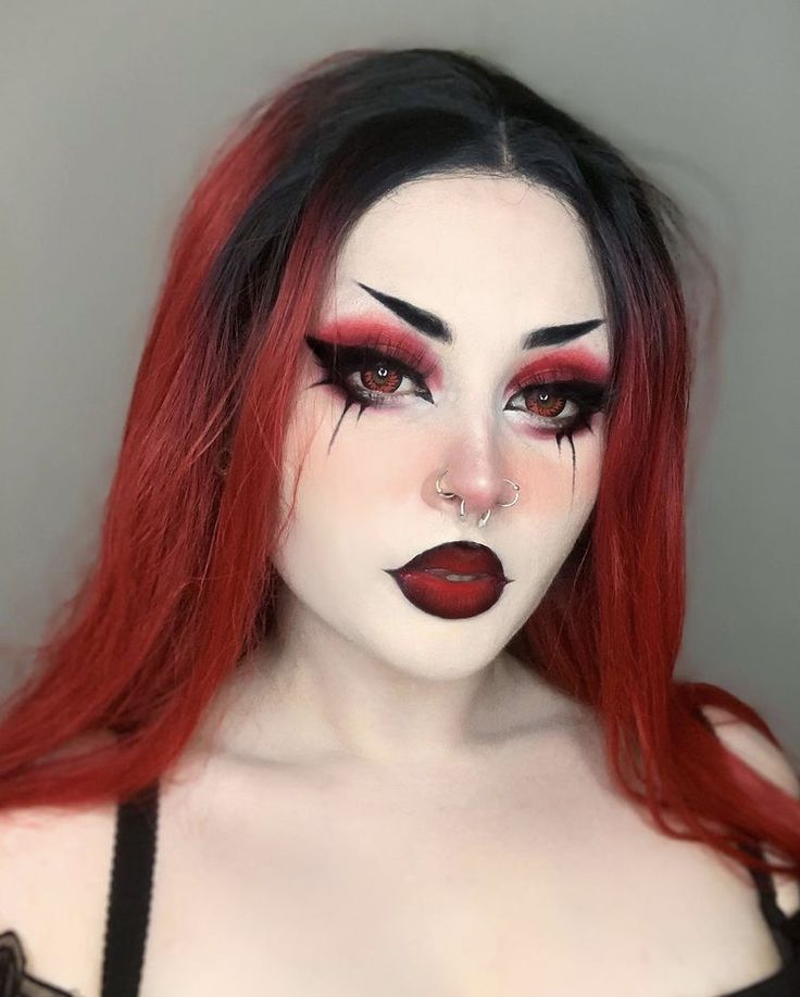 Maquillage Goth, Demon Makeup, Goth Eye Makeup, Scene Makeup, Drag Make-up, Vampire Makeup, Punk Makeup, Witch Makeup, Graphic Makeup