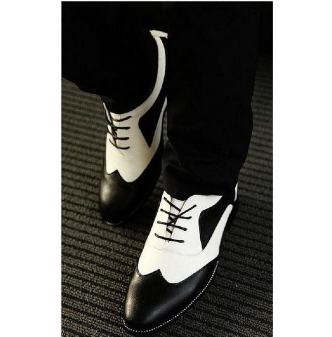 Handmade mens spectator shoes, men black and white lace up shoes, shoes for men Mens Party Wear, Saddle Shoe, Spectator Shoes, Shoes Black And White, Tuxedo Shoes, Lindy Hop, White Dress Shoes, Man Shoes, Desert Boot