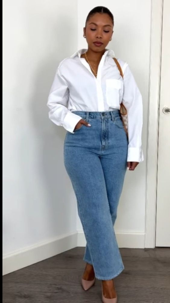 Smart Denim Outfits, Casual Sheek Outfits, Sunday Work Outfit, Jeans Office Outfit Business, Button Down Shirt Outfit Work, Summer Business Casual Outfits Plus Size, Smart Casual Women Summer, Casual Work Outfits Women, Looks Jeans