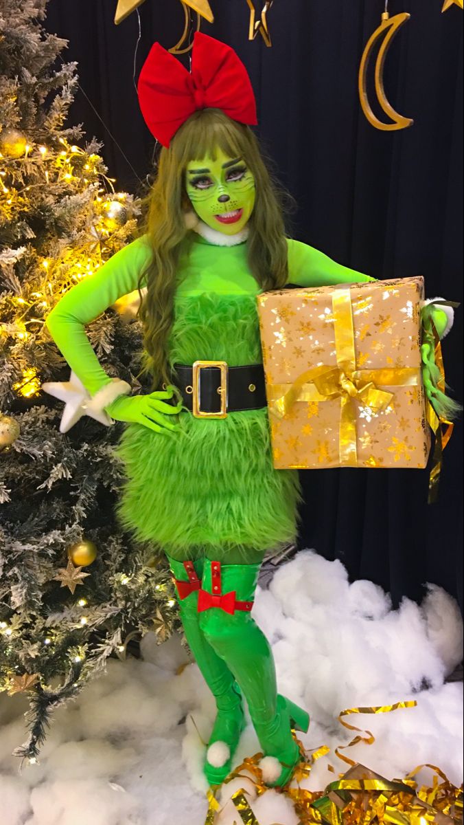 Handmade costume Grinch Girl Grinch Dance Costume, Mrs Grinch Costume, Grinch Girl Costume, Whoville Diy Costume, Girl Grinch Costume, Diy Grinch Costume Women, Grinch Characters Costumes, Female Grinch Costume, Diy Grinch Outfit