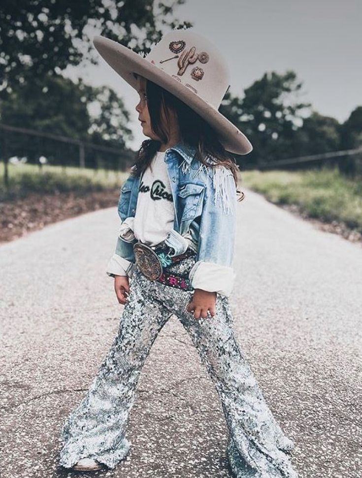 Toddler Cowgirl Outfit, Toddler Cowgirl, Western Baby Clothes, Country Baby Girl, Western Girl Outfits, Baby Clothes Country, Hippie Baby, Western Babies, Rodeo Outfits