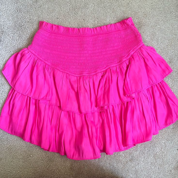 Size Xs(Fits Like A Small) Hot Pink Skirt Never Worn Nwot Solid Ruffles Mini Skirt For Beach, Solid Ruffled Skort, Trendy Ruffled Mini Skirt For Vacation, Trendy Beach Mini Skirt With Ruffles, Trendy Ruffled Mini Skirt For Beach, Trendy Ruffled Mini Skirt For The Beach, Summer Relaxed Skort With Ruffles, Summer Relaxed Ruffle Skort, Relaxed Fit Ruffled Skort For Summer