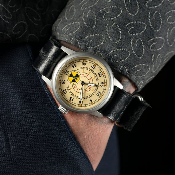 This is a vintage men's Soviet watch. Made in 1980s at Cheliabinsk Watch Factory.Aviation, technical watches and other special-purpose products produced by the factory are part of modern types of aircraft and helicopters, ships and ground controls. Since 1947, the plant is a supplier of special products for the needs of the Ministry of Defense of the Russian Federation.Year: 1980Case size: 40mmStrap: 20mmMade in USSRFree worldwide shipping (7-30 days) ✈️ (fast delivery (5-7 days) - 35$)Watches s Types Of Aircraft, Soviet Watch, Aviator Watch, Retro Watches, Radiation Protection, Watch Gift, Watch Photo, Vintage Watches For Men, Russian Federation