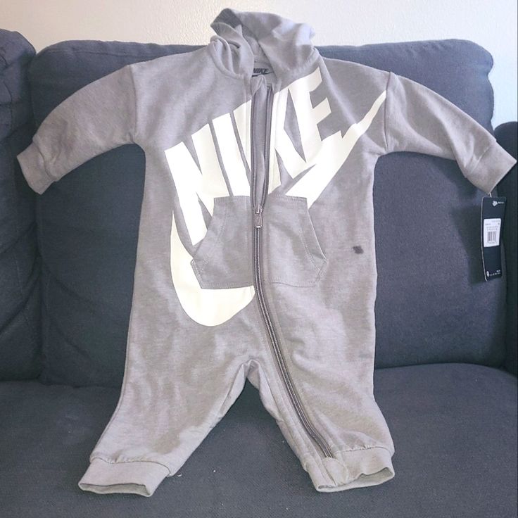 Nwt Nike Onesie (6mon) Nike Casual Long Sleeve Onesie, Nike Cotton Onesie For Playwear, Casual Nike Onesie For Playtime, Nike Casual Onesie For Playtime, Casual Gray Onesie For Playtime, Baby Clothes Nike Tech, Baby Clothes Nike Girl, Baby Boy Clothes Nike, Baby Girl Nike Sets