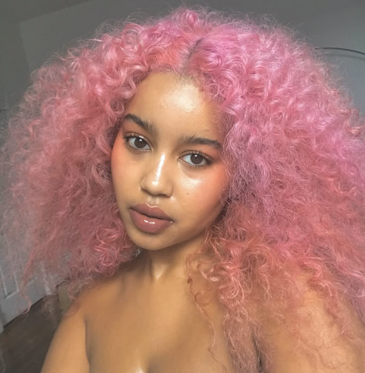 yanii on Twitter: "when my hair reaches this length i’m going this exact color ,,, it’s so beautiful 😭… " Copper Hair Ombre, Pink Ombre Hair, Dyed Curly Hair, Dyed Natural Hair, Pink Wig, Dye My Hair, Hair Inspo Color, Grunge Hair, Aesthetic Hair