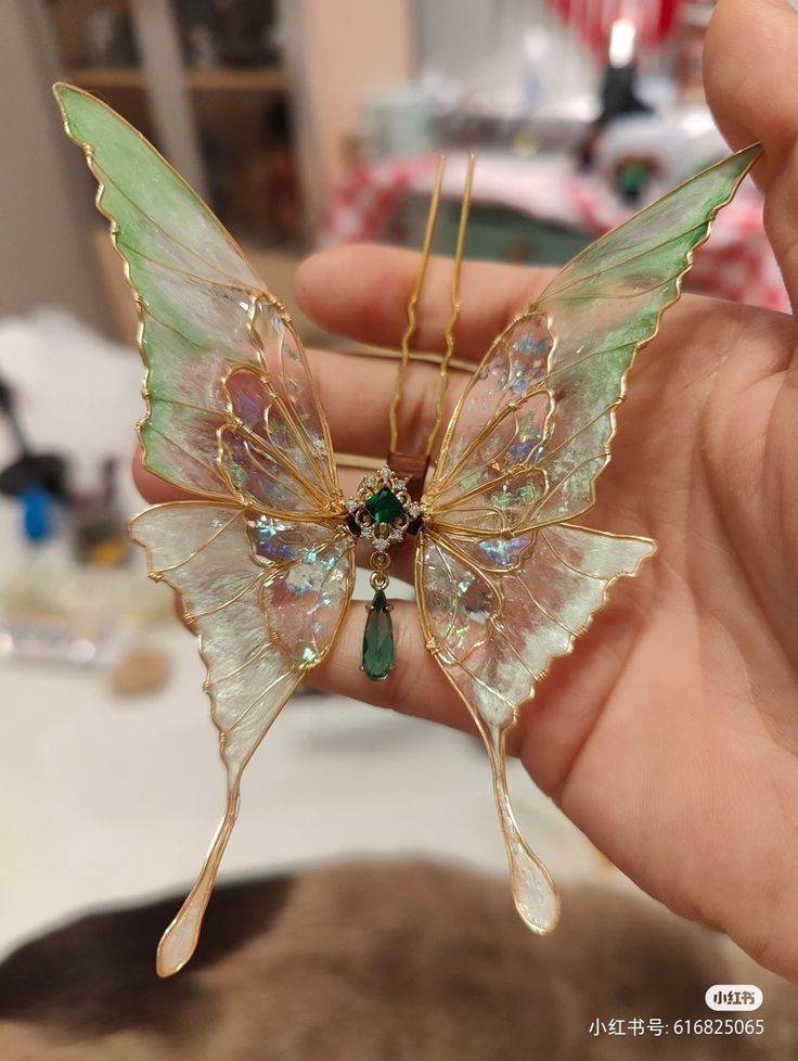 Butterfly Hair Piece, Fairy Hair Accessories, Butterfly Accessories, Fashion Butterfly, Diy Butterfly, Pretty Jewelry Necklaces, Whimsical Jewelry, Fairy Jewelry, Shell Ornaments