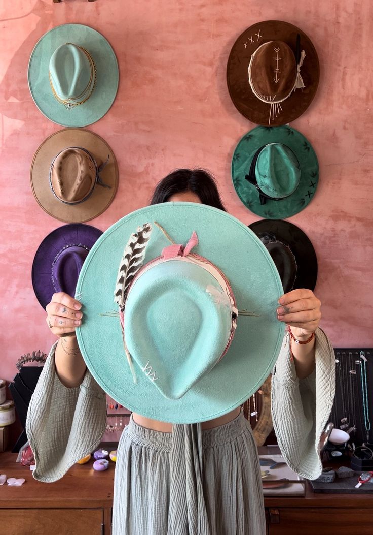 Our Fonte Tulum hats have a classic full length brim of 9 cm, wich perfectly shades the face from the summer sun. Each piece is unique due its artisanal elaboration. The magical hands of the artisans unite with the current vision of our designs. From Tulum to the world. Sizes: M: Circumference is 56-58cm and fits most head sizes. L: Circumference is 60-62cm. Both sizes include an adjustable string inside for a secure fit. Adjustable Green Felt Hat For Summer, Green Felt Hat With Curved Brim For Summer, Summer Green Felt Hat With Curved Brim, Green Summer Felt Hat With Curved Brim, Green Wide Brim Felt Hat For Beach, Handmade Blue Fedora With Flat Brim, Handmade Blue Wide Brim Fedora, Handmade Blue Fedora With Curved Brim, Flat Crown Felt Hat For Country Events In Summer