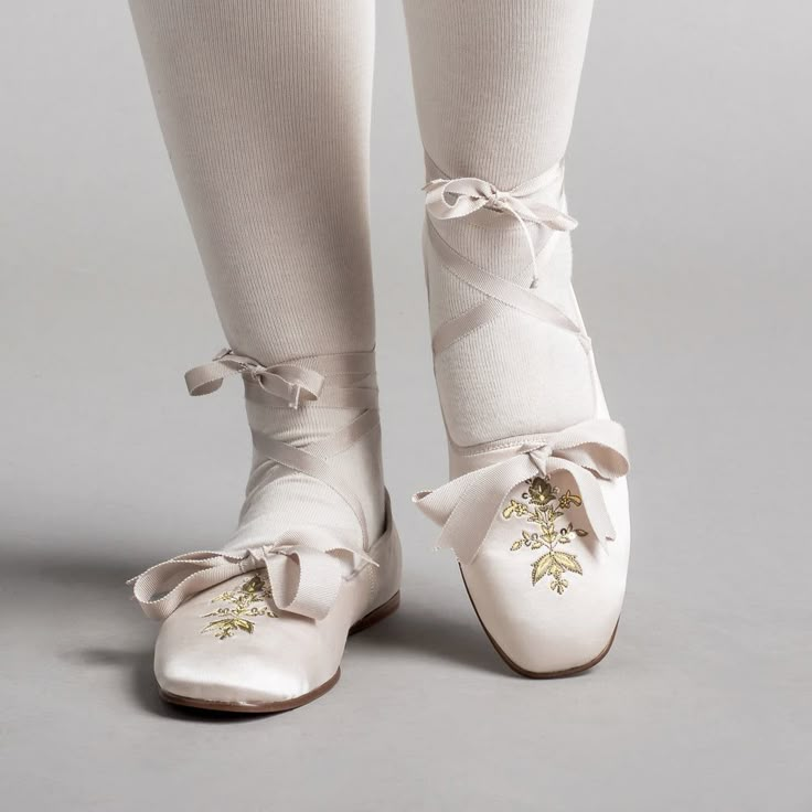 Bring your Regency dreams to life with the perfect pair of delicate dancing slippers. The Penelope slippers offer beauty, comfort, and versatility with so many color pairings, ways to wear the ribbons, and a soft yet durable construction. PRE-ORDER. Estimated Delivery Date - August 2022. Pre-order shoes are not yet in stock and will begin shipping after they arrive, along with anything else in your order. If you wish to order an in-stock item and want to receive it sooner, please place two separ Regency Shoes Women, Regency Era Shoes, 1820s Shoes, Regency Slippers, 1800 Shoes, Regency Shoes, 18th Century Shoes, Century Shoes, American Duchess