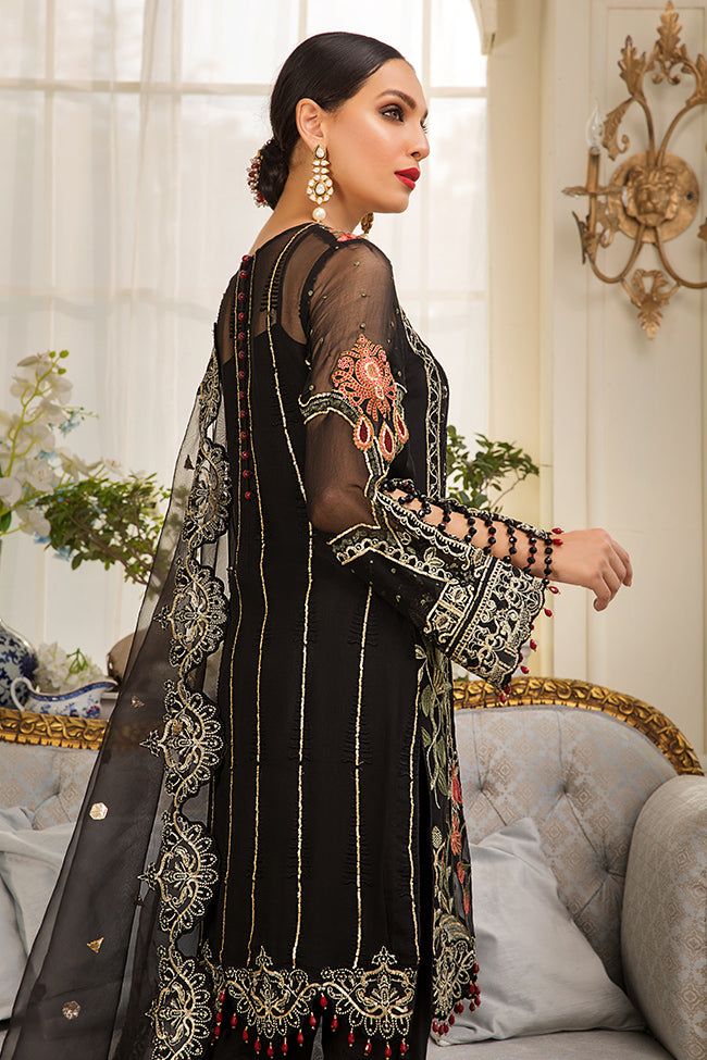 The Elegant Pakistani Eid Dress, Features exquisitely sequenced & pure handwork thread embroidery all over the shirt and nicely embellished neckline along with back button line with the lavishly detailed cutwork border along hanging beads and pearls, Beautiful beads cut style sleeves design all work on pure chiffon fabric with high-quality inner. Dupatta: Pair with the matching embellished organza dupatta with four-sided handwork embroidered cutwork border and sequence, gotta sprayed all over. B Heavy Kurti, Dupatta Designs Ideas, Black Dupatta, Embroidered Suits, Eid Dress, Fuchsia Wedding, Embellished Shirt, Readymade Saree, Eid Dresses