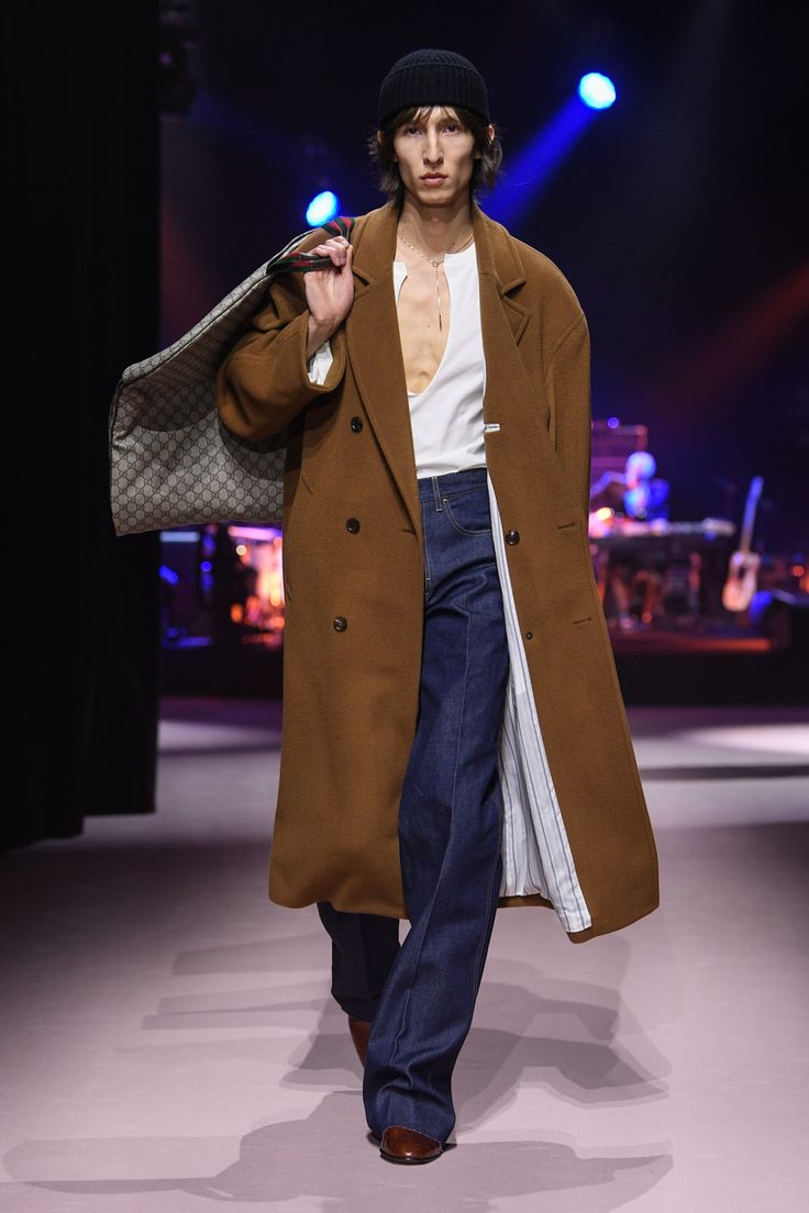 Gucci Men 2023, Gucci Menswear, Stage Clothes, Quilted Boots, 2023 Collection, Sleeveless Jacket, Mens Fall, Fall 2023, Clothes Ideas