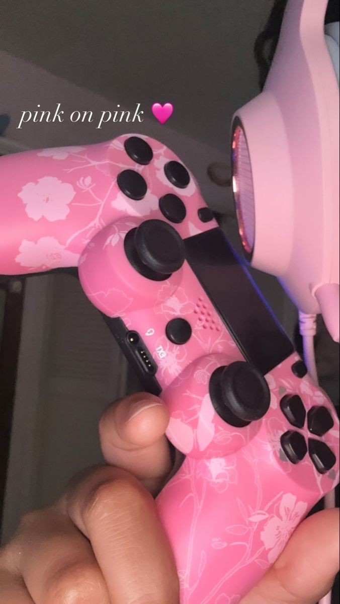 pink ps4 controller and pink gaming headset Pink Controller Aesthetic, Pink Playstation Controller, Pink Gaming Headset, Pink Xbox Setup, Pink Ps4 Controller, Pink Ps5 Controller, Ps4 Controller Aesthetic, Pink Gaming Aesthetic, Pink Xbox Controller