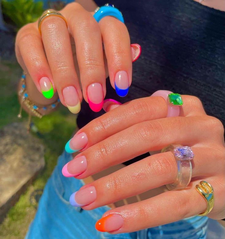 French Colored Tips Nails Square, Bright Summer Nails 2023, Nails Cute Summer, Summer Nails Cute, Summer Holiday Nails, Summer Nails Neon, Bright Summer Nails Designs, Sns Nails Colors, Bright Nail Designs