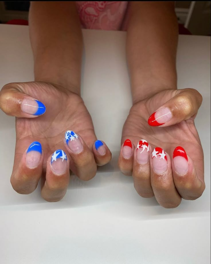 July Nail Inspiration, Cute Summer Nails 4th Of July, Nail Inspiration 4th Of July, 4th Of July Nails Aesthetic, Simple July 4th Nails, 4tg Of July Nails, 4th Of July Nails Almond, 4 Th Of July Nails, 4 Of July Nails