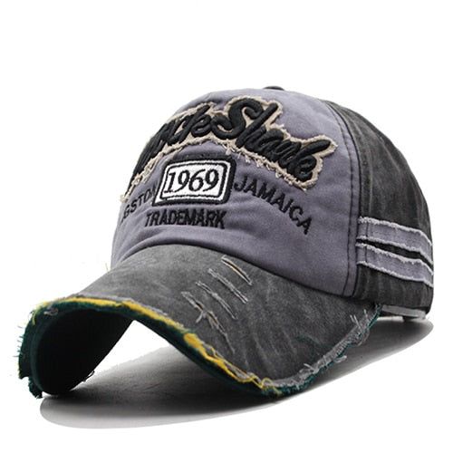 The fashionable and stylish baseball cap is perfect for Seattle season. With durable fabric, it offers protection from the sun, rain, and snow. The cap also has a comfortable fit, so you can wear it all day long.100% Brand new high-quality Material :cottonHat around 55-61cm,(Adjustable),fit for most people Hat Brim: about 7.5CM / 2.95 inch, (Error about 1-2CM) Hat Depth: about 11CM / 4.33 inch.(Error about 1-2CM) season: spring, summer, autumn, winter Gender :Unisex, women's cap, men's capStyle: Trendy Winter Jackets, Panel Hats, Bone Bordado, Outdoor Hut, Baseball Cap Women, Summer Cap, Cap Women, Men Baseball Cap, Vintage Sun