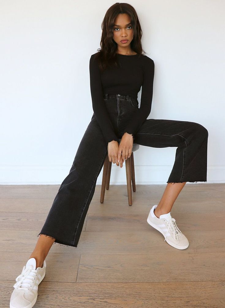 97d0145823aeb8ed80617be62e08bdccdesc51276997ri Fashion Weeks, Jeans Outfit, Mode Inspo, Womens Dress Pants, Inspiration Mode, Mode Inspiration, Looks Vintage, Outfits Casuales, Jean Outfits